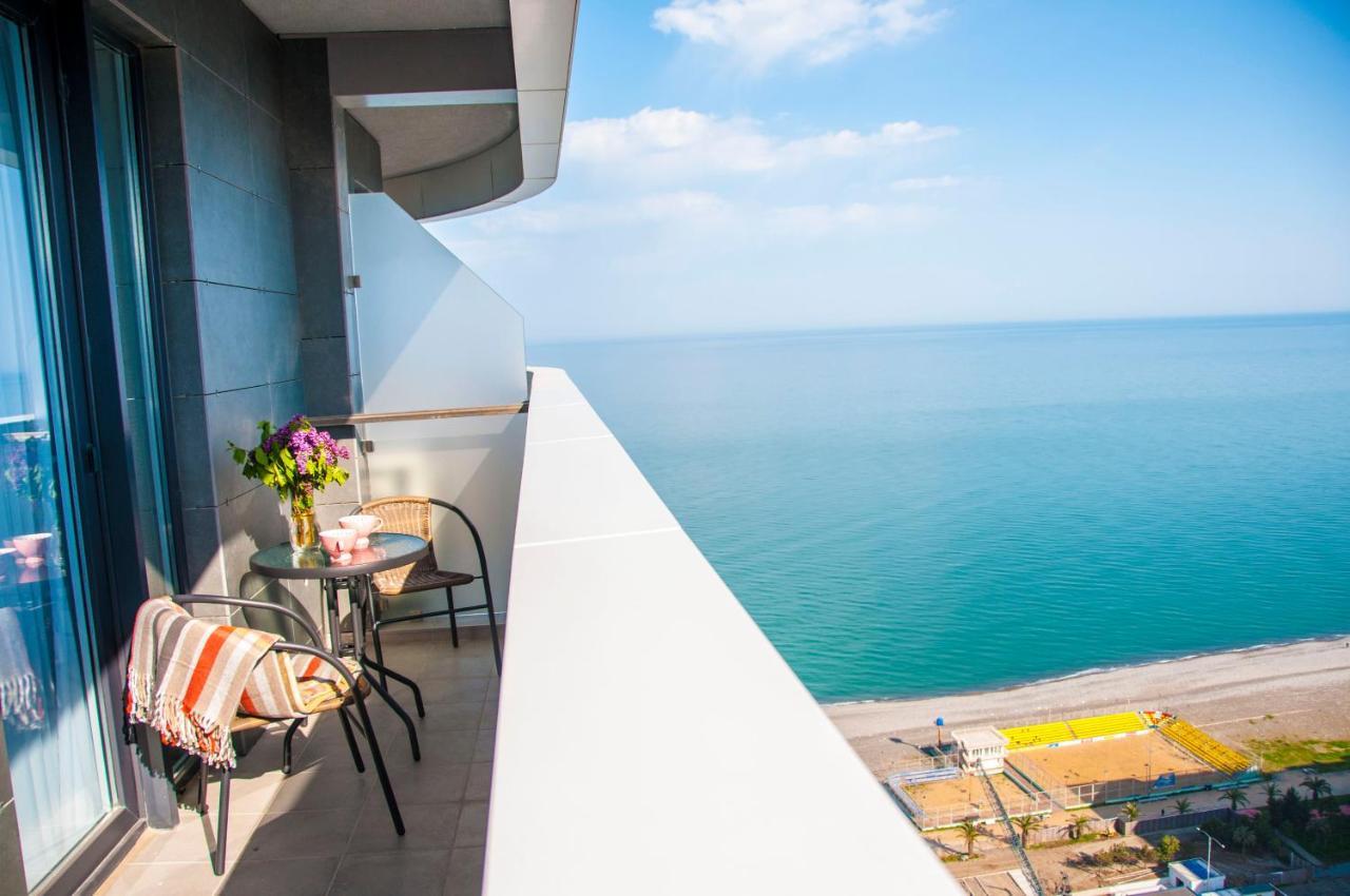 Sea View Apartment Near To The Dancing And Music Fountains Батуми Экстерьер фото